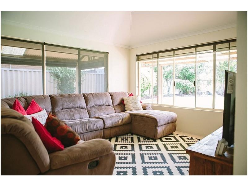 5 Cascades Road, Southern River WA 6110