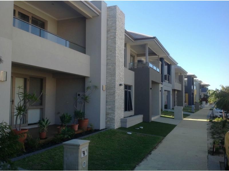 10 Leonidas Road, North Coogee WA 6163