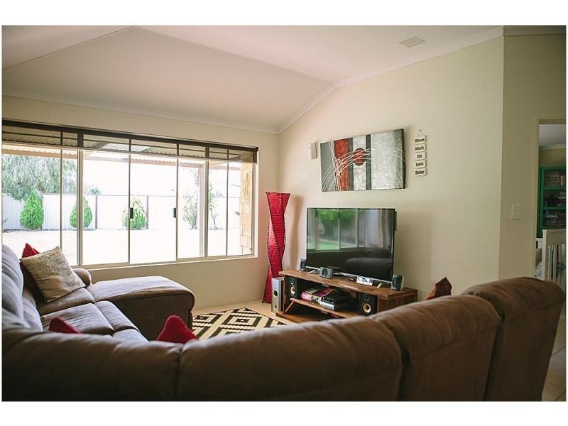 5 Cascades Road, Southern River WA 6110