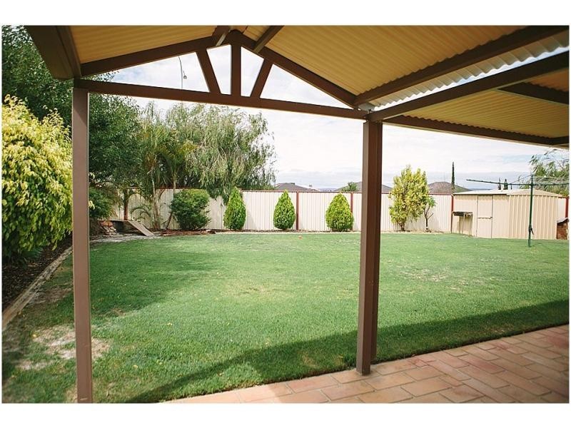 5 Cascades Road, Southern River WA 6110