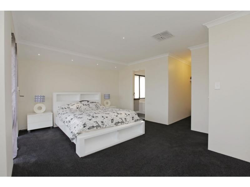 208 Harpenden Street, Southern River WA 6110