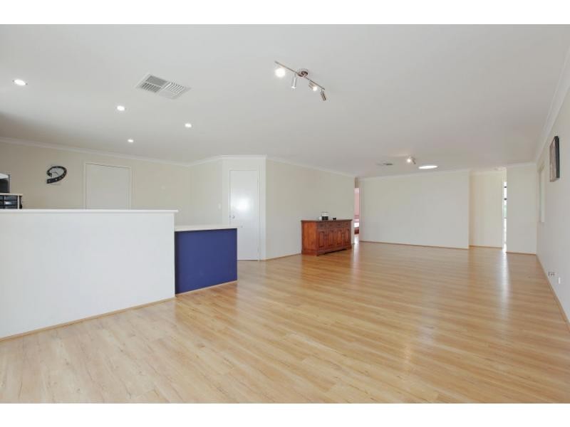 208 Harpenden Street, Southern River WA 6110