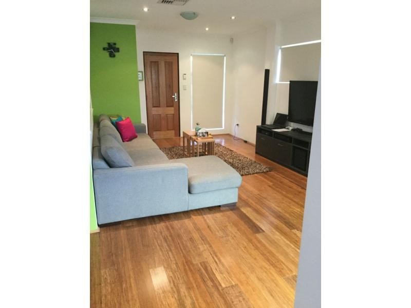 2/159 Canna Drive, Canning Vale WA 6155
