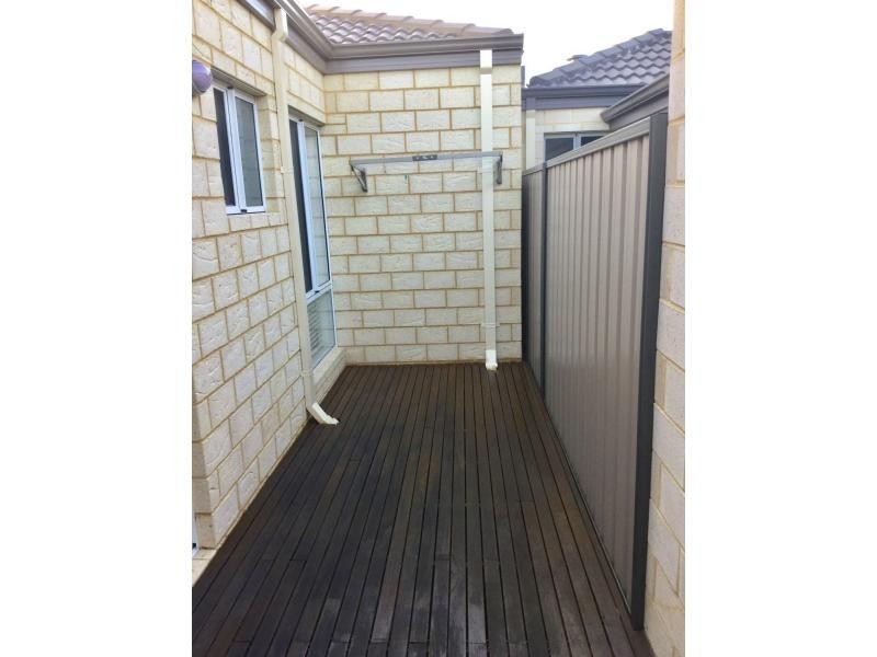 2/159 Canna Drive, Canning Vale WA 6155