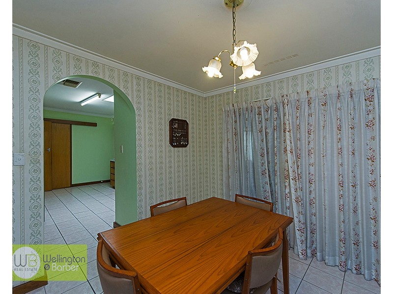 8 Farnham St, Bentley WA 6102