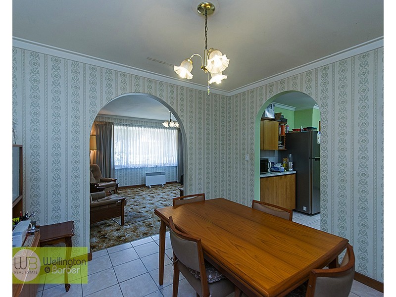 8 Farnham St, Bentley WA 6102