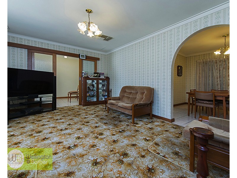 8 Farnham St, Bentley WA 6102