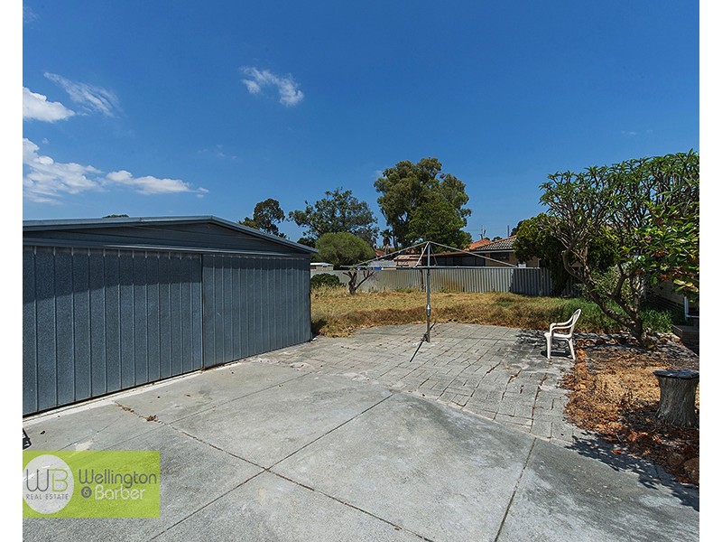 8 Farnham St, Bentley WA 6102