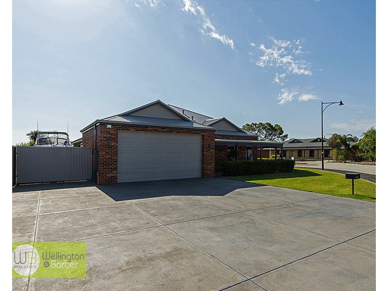 4 Pacific Ave, Atwell WA 6164