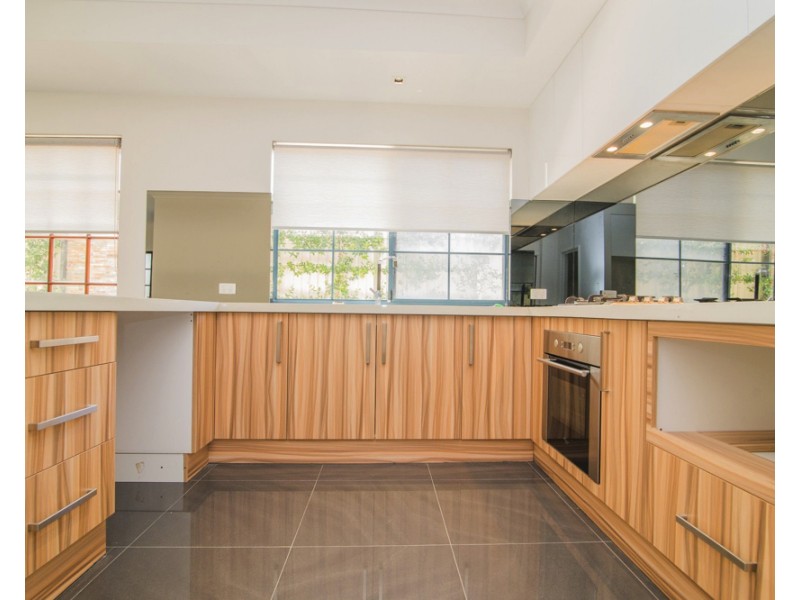 2/8 Caledonian Ave, Maylands WA 6051
