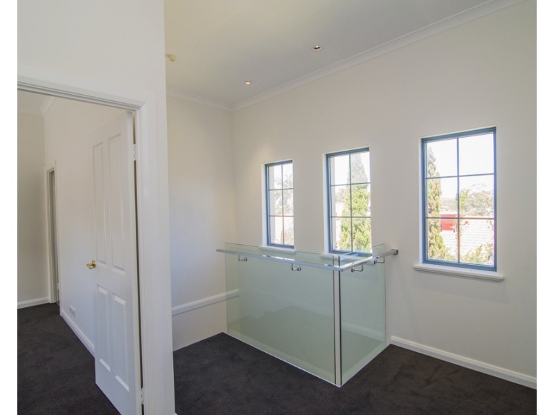 2/8 Caledonian Ave, Maylands WA 6051