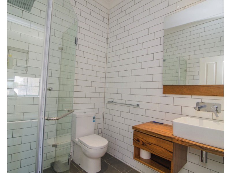 2/8 Caledonian Ave, Maylands WA 6051
