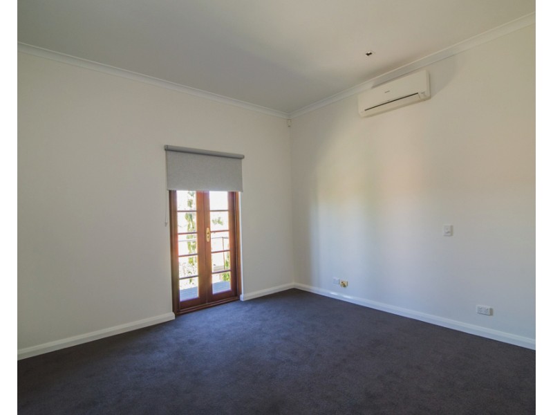 2/8 Caledonian Ave, Maylands WA 6051