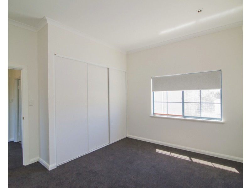 2/8 Caledonian Ave, Maylands WA 6051