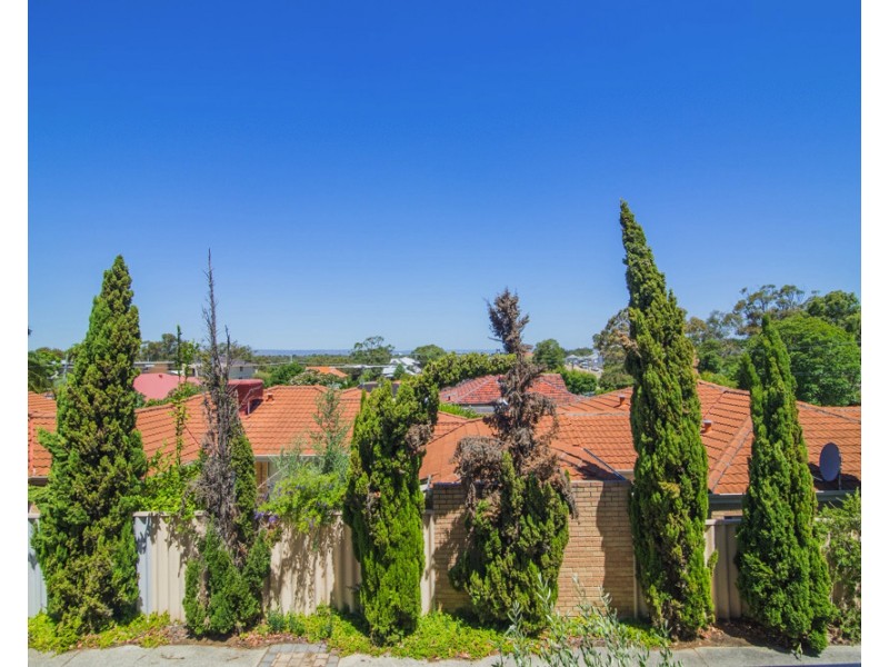 2/8 Caledonian Ave, Maylands WA 6051