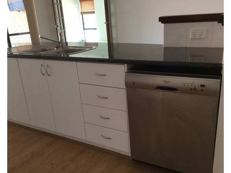 10 Silverpan Way, Byford WA 6122