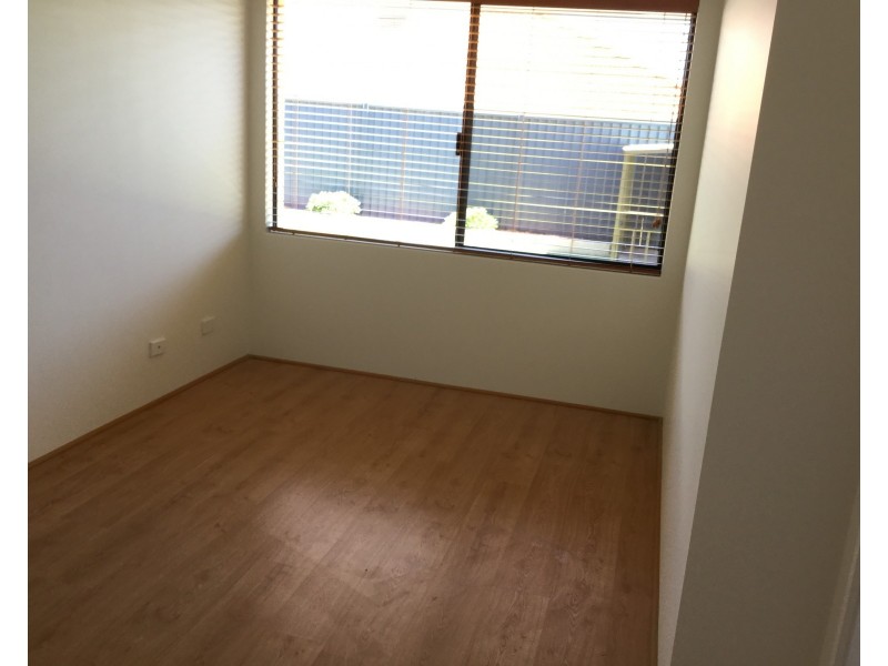 10 Silverpan Way, Byford WA 6122