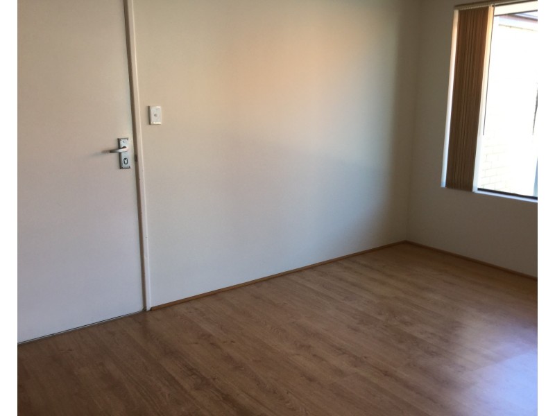 10 Silverpan Way, Byford WA 6122