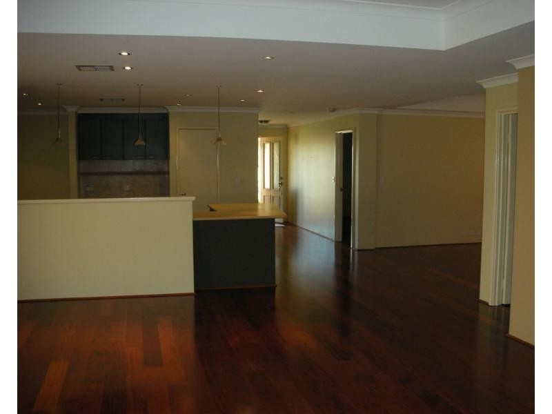 17 Piesley Prom, Canning Vale WA 6155