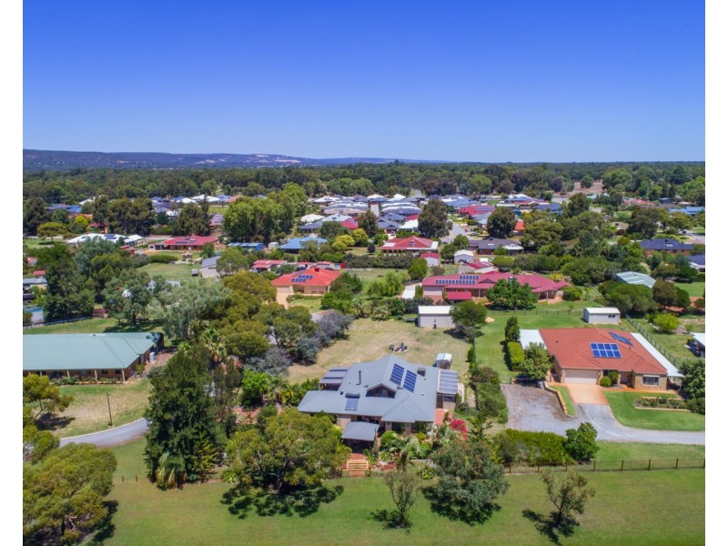 18 Sharach Rtt, Hilbert WA 6112