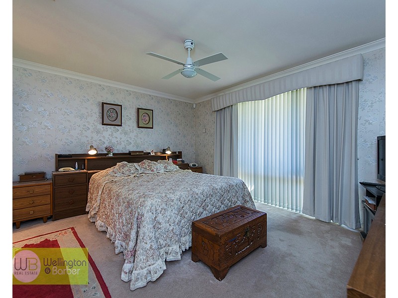 7 Galway Gr, Waterford WA 6152