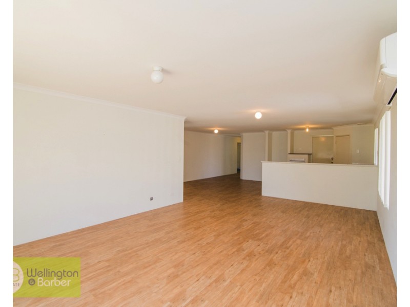 1 Flynn St, Canning Vale WA 6155