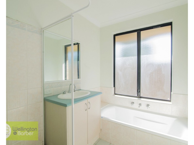 1 Flynn St, Canning Vale WA 6155