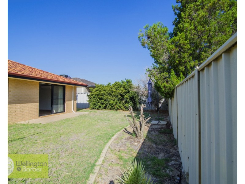 1 Flynn St, Canning Vale WA 6155