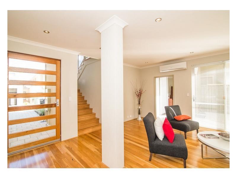 18 Fullston Way, Beaconsfield WA 6162