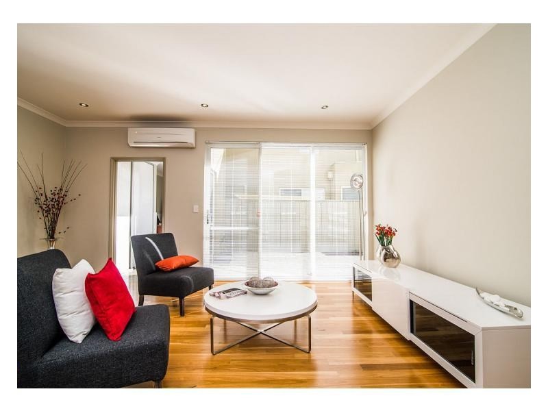 18 Fullston Way, Beaconsfield WA 6162