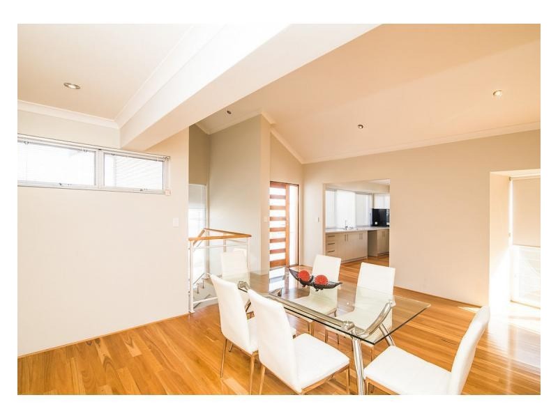 18 Fullston Way, Beaconsfield WA 6162