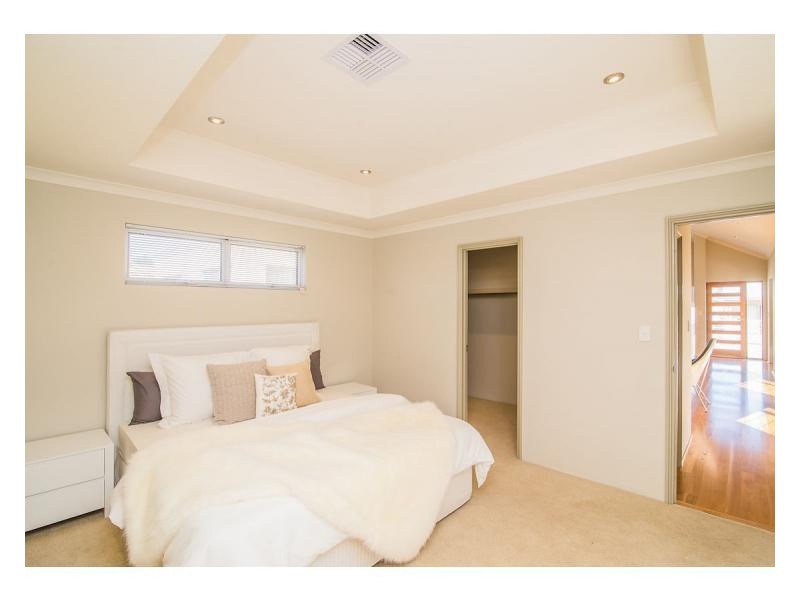 18 Fullston Way, Beaconsfield WA 6162