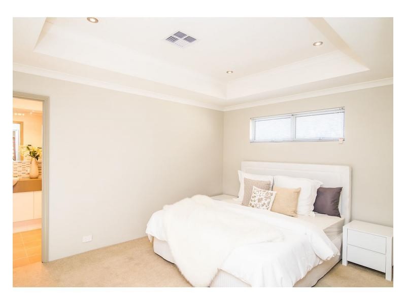 18 Fullston Way, Beaconsfield WA 6162