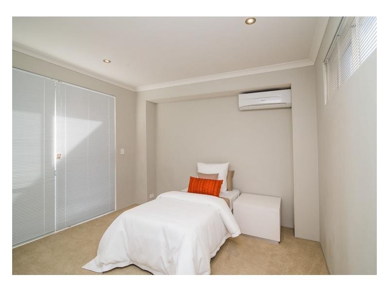 18 Fullston Way, Beaconsfield WA 6162