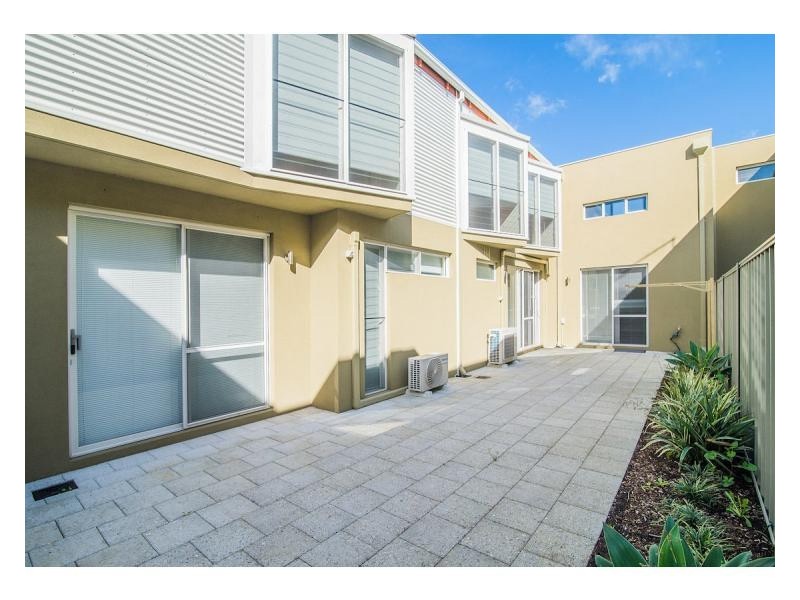 18 Fullston Way, Beaconsfield WA 6162