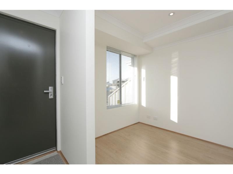 15B Chicago St, Southern River WA 6110