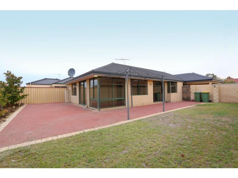 61 Courtland Crescent, Redcliffe WA 6104