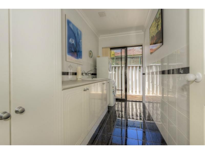 4 Aral Court, Iluka WA 6028