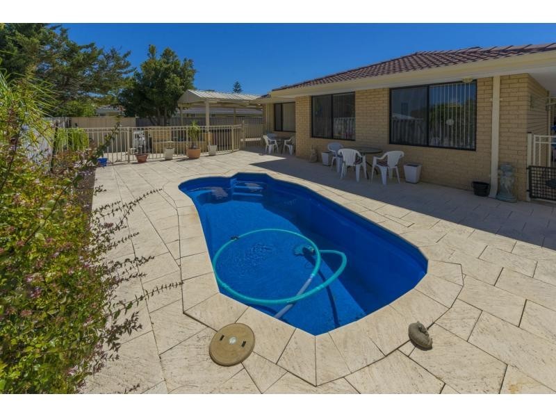 4 Aral Court, Iluka WA 6028