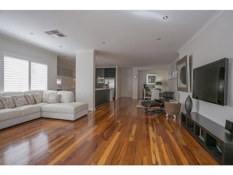 11 Derril Avenue, Dianella WA 6059