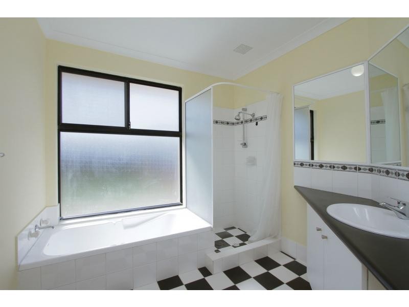 21 Dayana Court, Redcliffe WA 6104