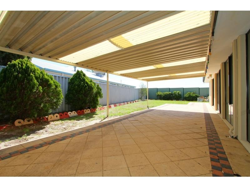 21 Dayana Court, Redcliffe WA 6104