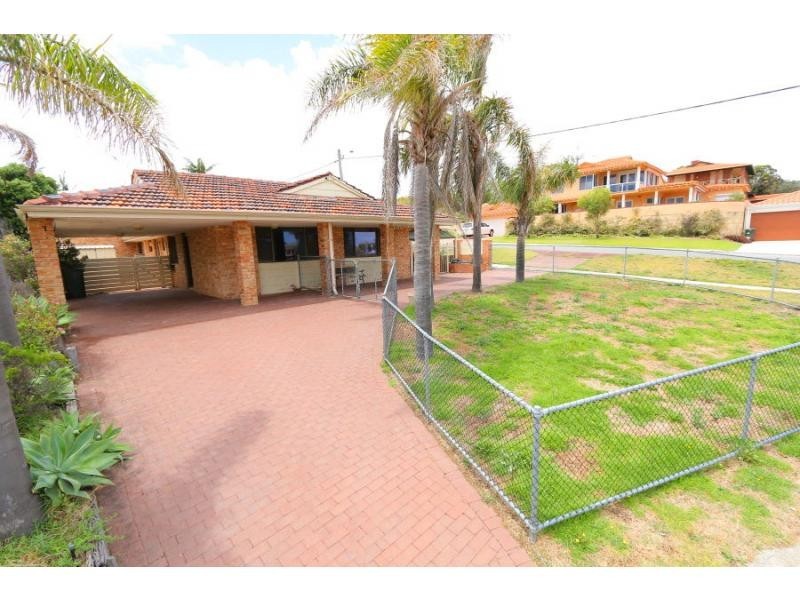 65 Flora Terrace, Watermans Bay WA 6020