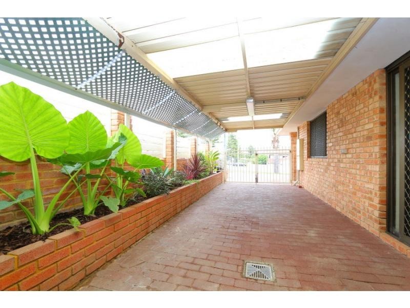 65 Flora Terrace, Watermans Bay WA 6020