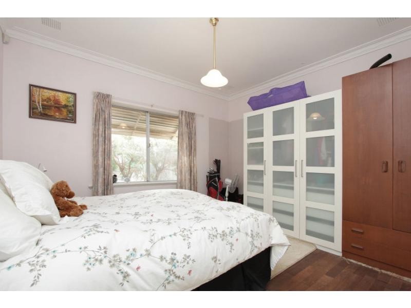 82 Arnott Street, Trigg WA 6029