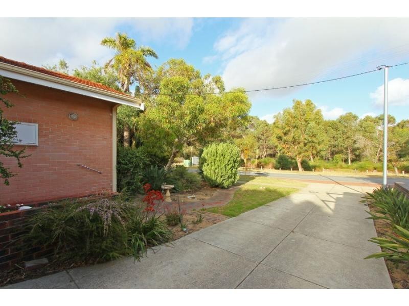 82 Arnott Street, Trigg WA 6029