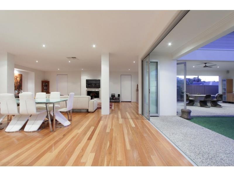 23 Karrinyup Road, Trigg WA 6029