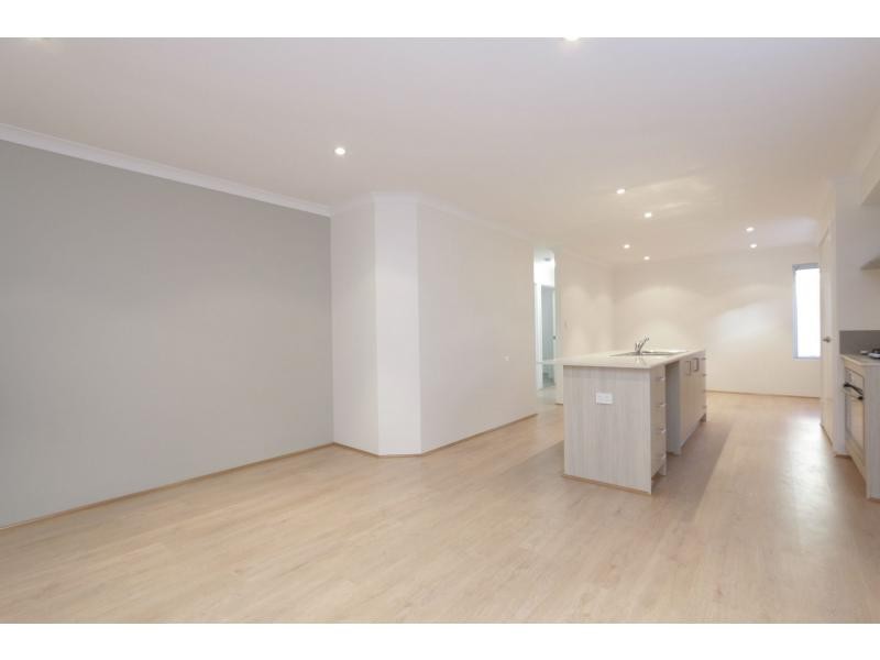 15A Chicago St, Southern River WA 6110