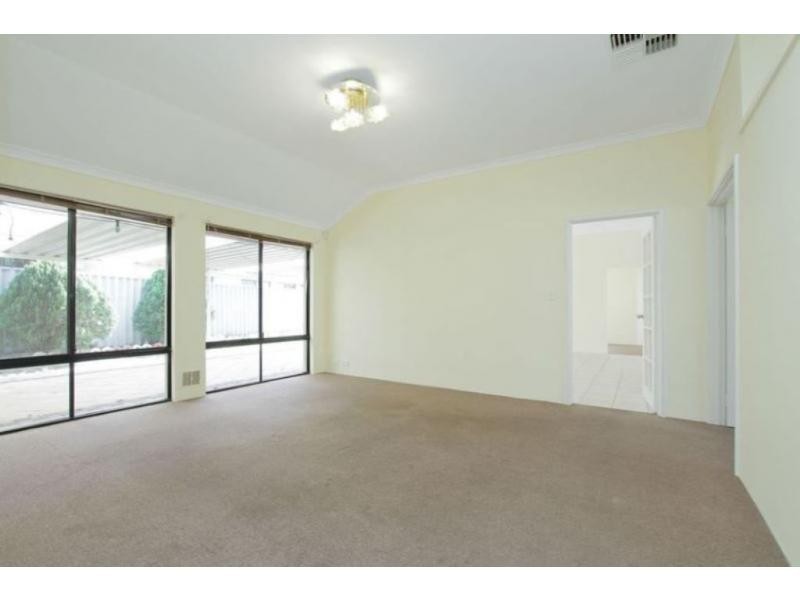 21 Dayana Court, Redcliffe WA 6104