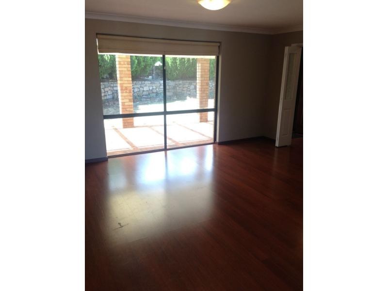 42 Glenfield Road, Kingsley WA 6026